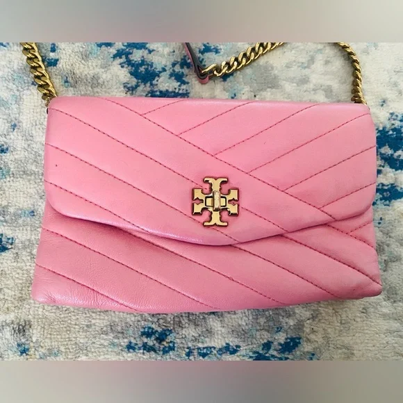 Tory Burch Pink Quilted Crossbody with Gold Chain - Picture 2 of 6